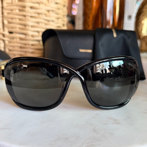 Tom Ford Fernanda Black Butterfly Polyamide Sunglasses With Case - Picture 3 of 15
